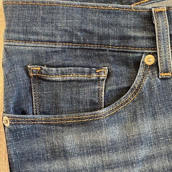 Levis Classic Bootcut Denim Jean - Picture 10 of 11
